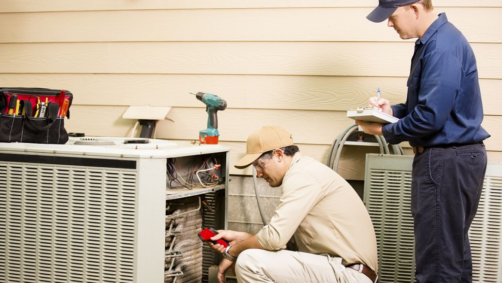 Life monitoring of air conditioning capacitors